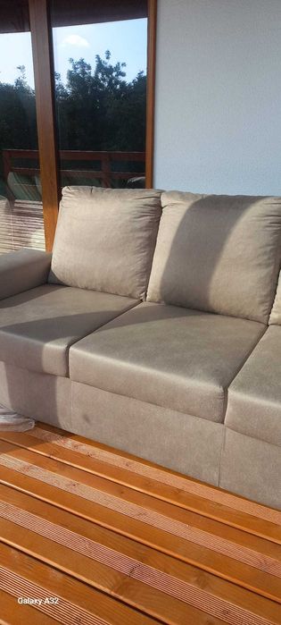 Sofá de 3 lugares com banco, novo, a estrear