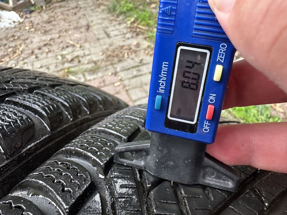 Pirelli шини зима майже нові 205/55 R16 резина комплект