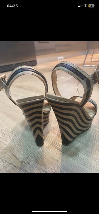 Sapatos SCHÜTZ como novos