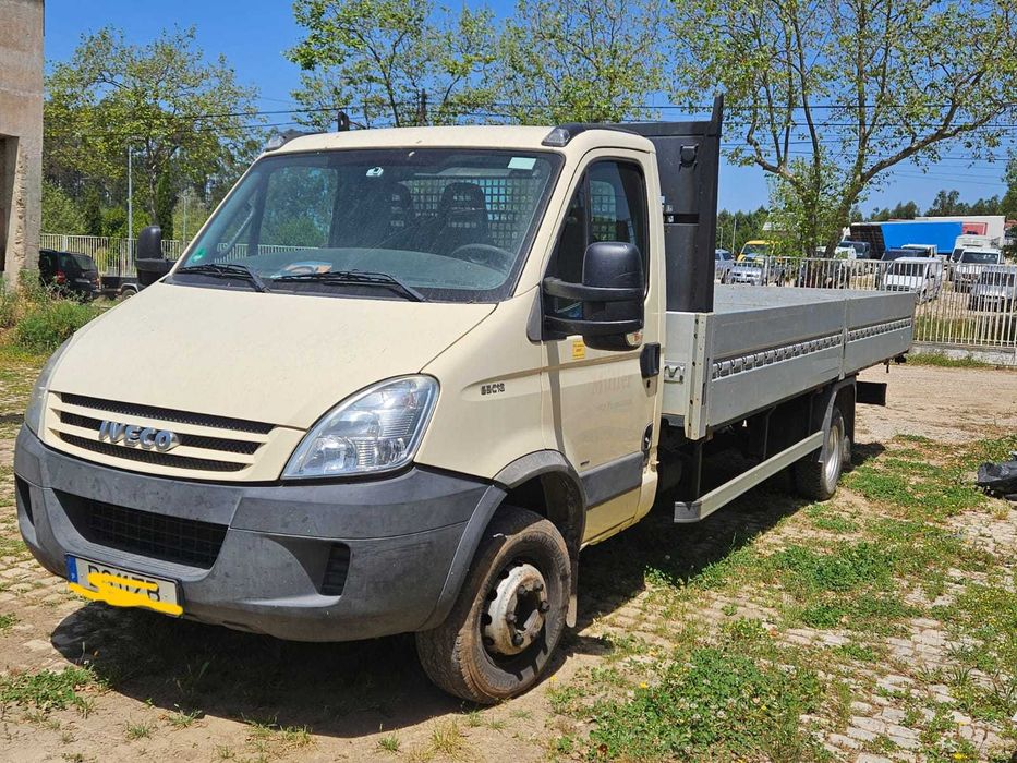 Iveco Daily 3.0 com área de carga de 6,10m
