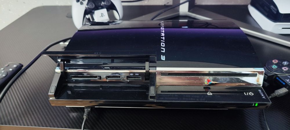 PlayStation 3 retrocompativel (só a consola leitor deixou de funcionar