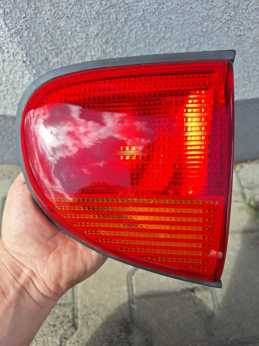 Lampa Tylna Ford Escort Prawa Ford OE 93AG15K258