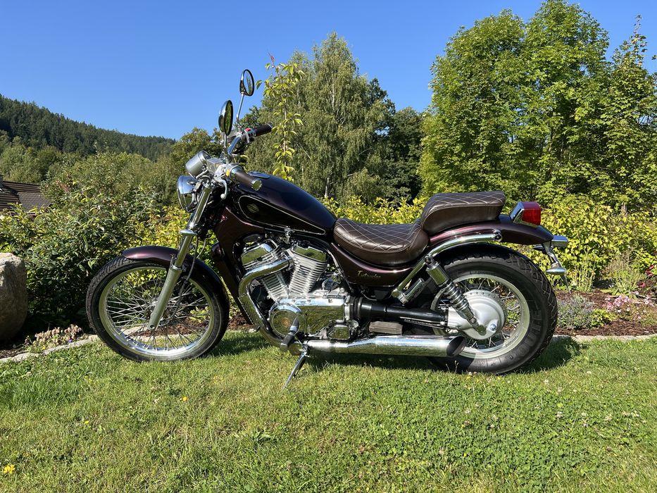 Suzuki Intruder vs 600