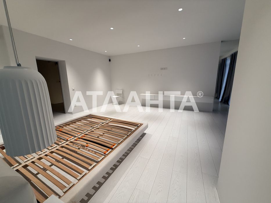 Здається в оренду котедж у Брюховичах, вул. Журавлина