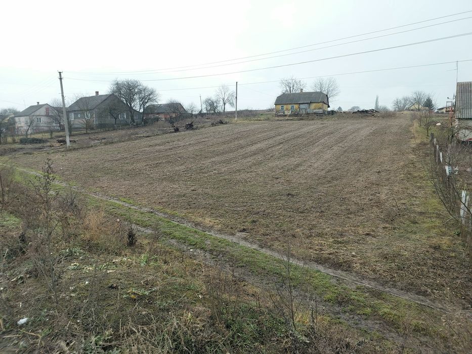 Продаж земельної ділянки в с. Крухиничі (Волинська обл.)