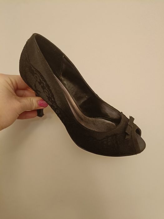 Czarne szpilki , czółenka,buty na obcasie 39