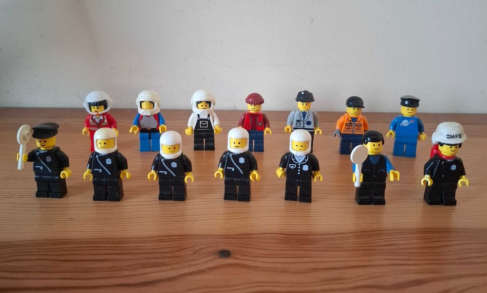 Lego - Bonecos / Figuras Policias e Outros ( Antigos )