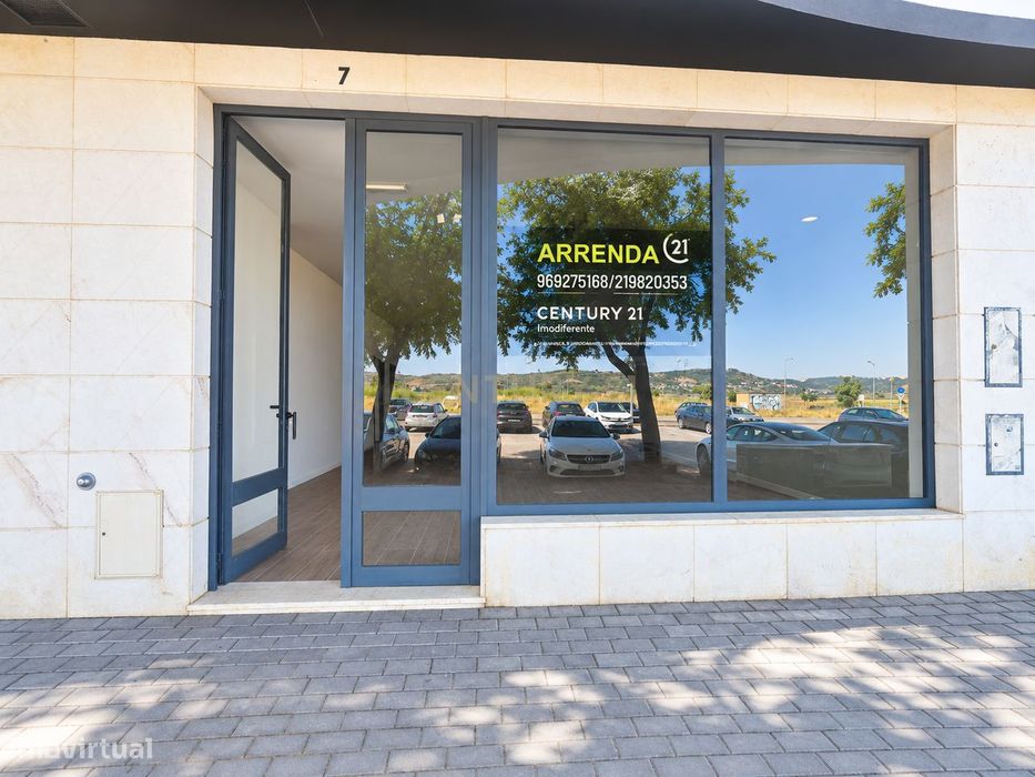 Loja para Arrendamento no Infantado