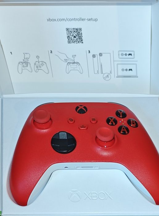 MICROSOFT XBOX Wireless Controller Red w stanie idealnym.