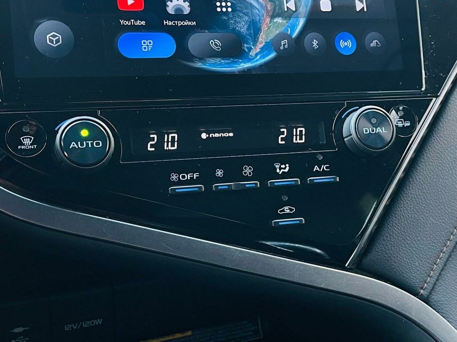 Toyota Camry 2020 гібрід