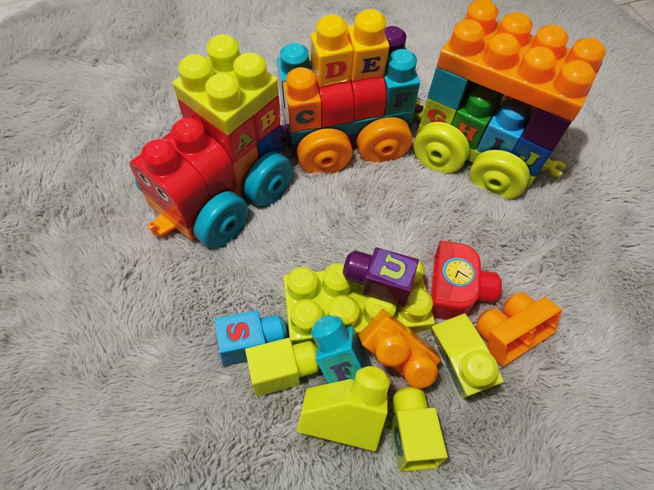 Duże klocki Mega Bloks Fisher Price pociąg