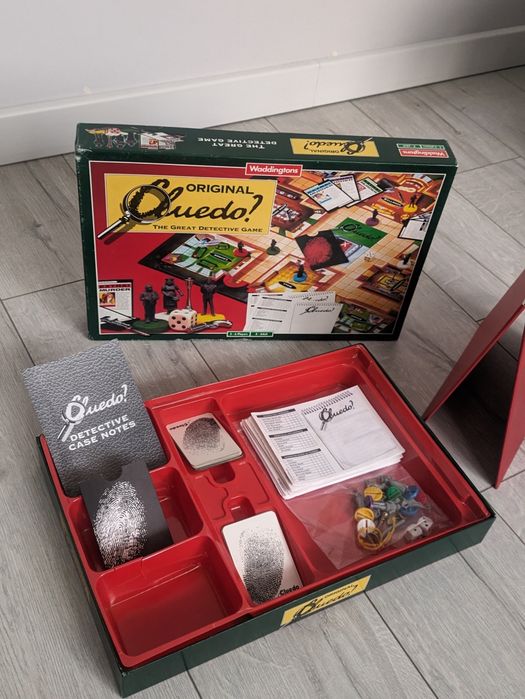 Настільна гра Cluedo (оригінал, Hasbro, 1996)
Продам класичну детектив