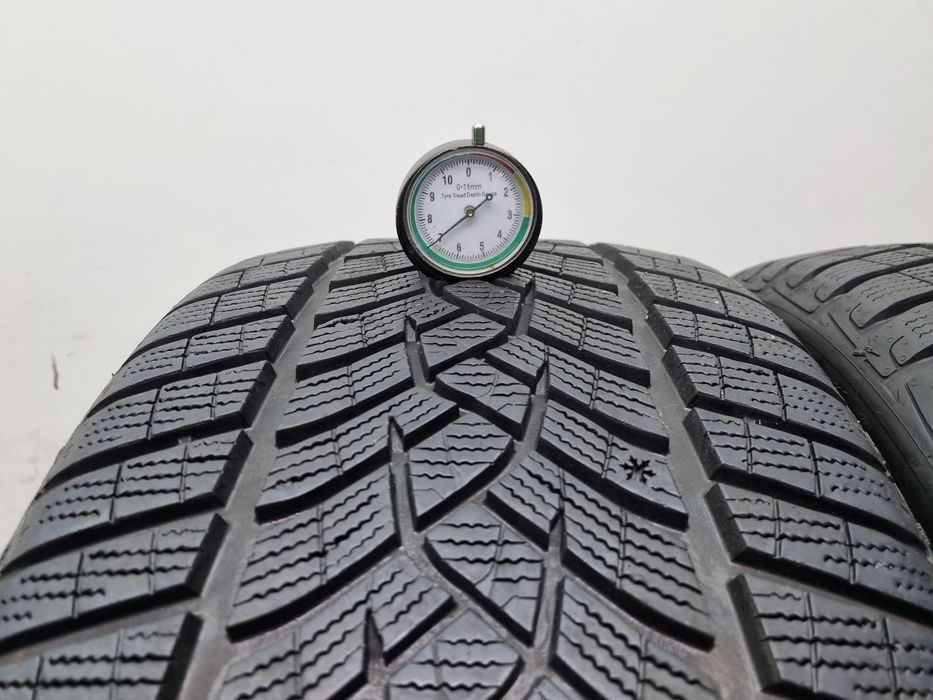 2x 245/35R19 93W Goodyear Ultragrip Performance + 7mm 2022 opony zimowe