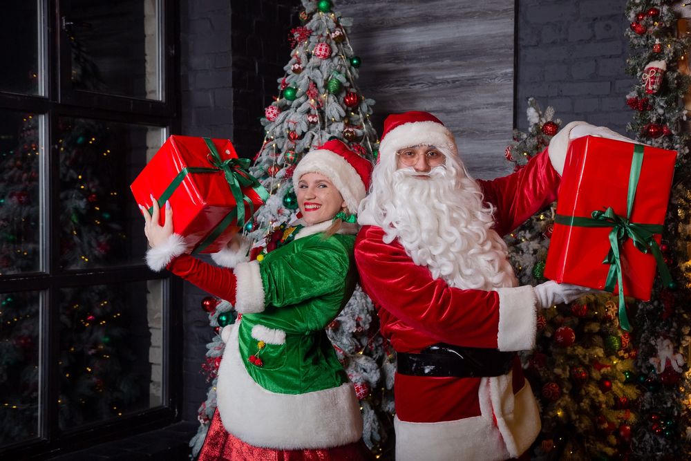 Дід Мороз і Снігуронька. Санта Клаус. Новорічні свята