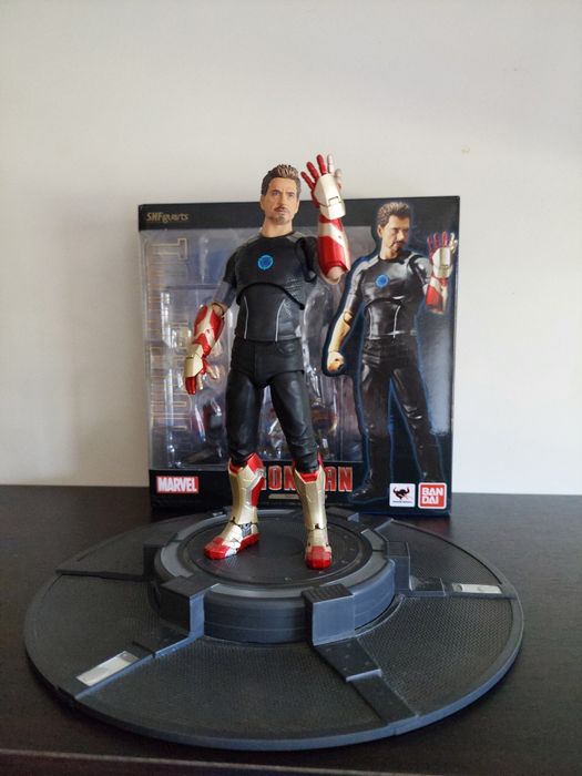 Tony Stark SH Figuarts