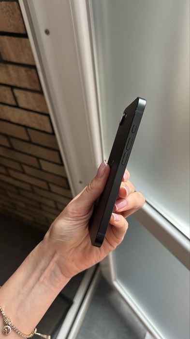 Used iPhone 17e 256Gb Black MDM