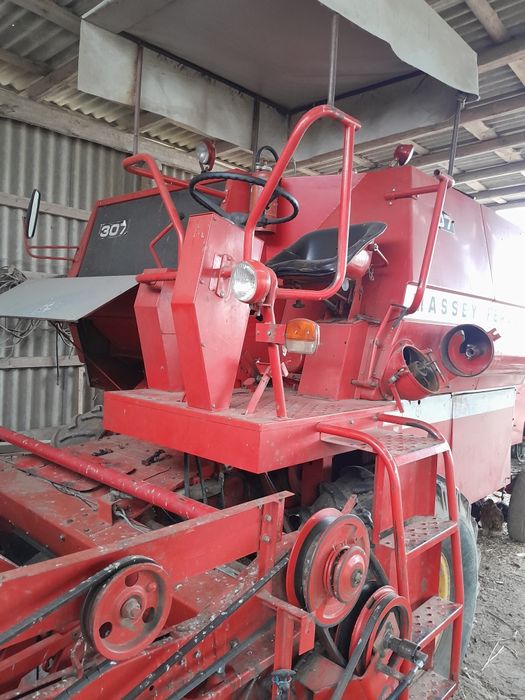 Продам комбайн MF 307
