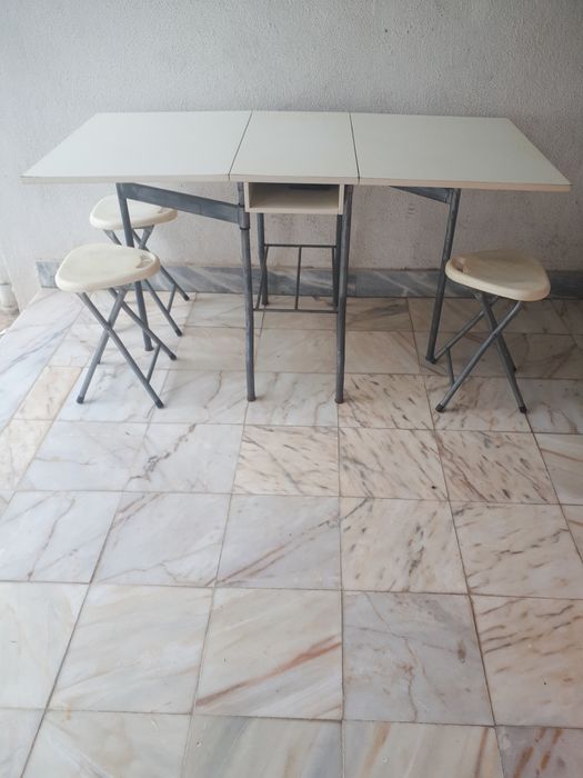Mesa de Cozinha Barata para Desocupar