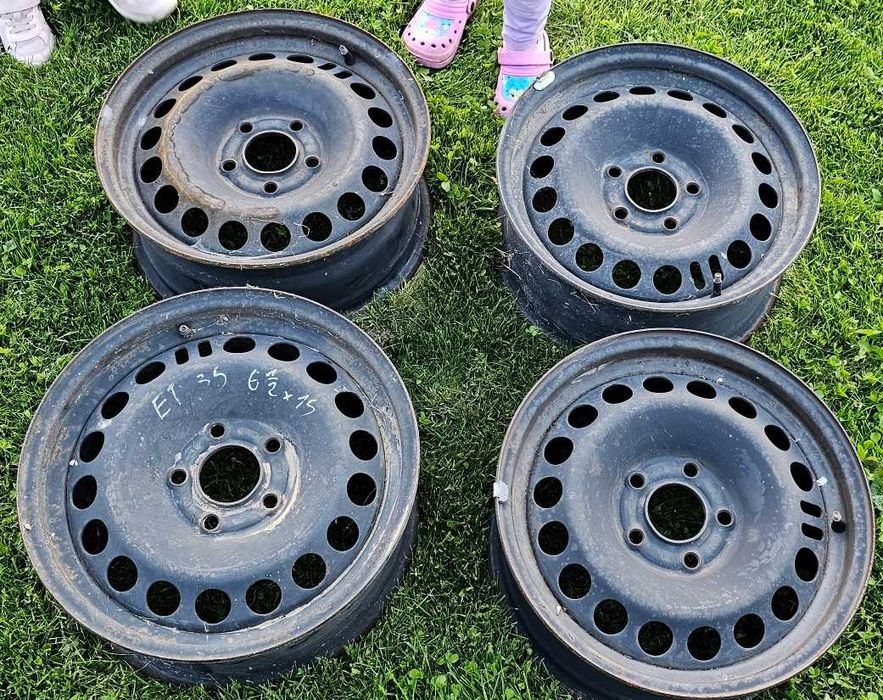 Komplet 4 felg/felgi stalowe R15