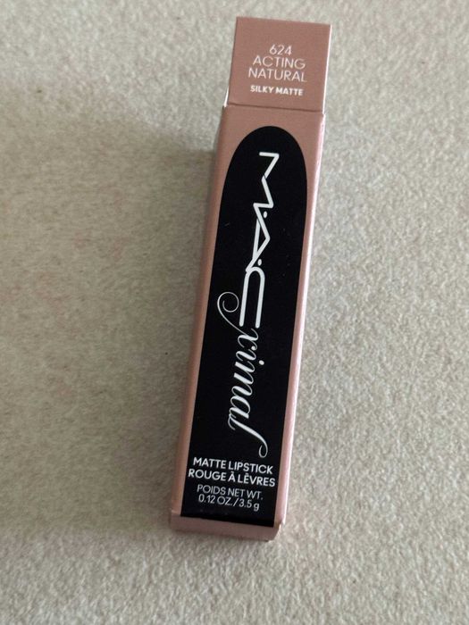 MAC Cosmetics MACximal Silky Matte Lipstick матуюча помада Acting natural
