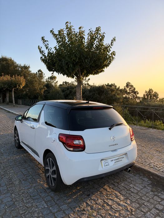 Citroën DS3 1.4 HDI Automático So Chic foto 4