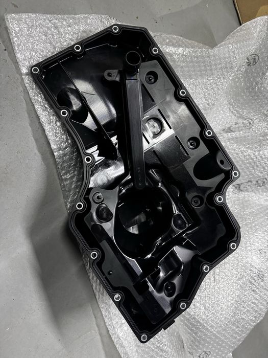 Піддон масляний, маслянный поддон Audi A4, A5 B9, Q5