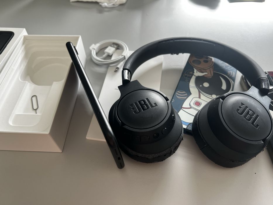 IPHONE APPLE XR Black pełny zestaw + Słuchawki JBL