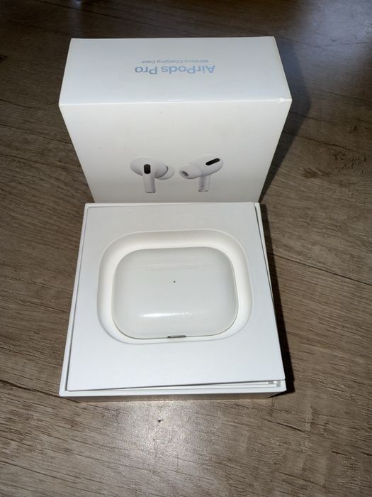 Продам AirPods Pro