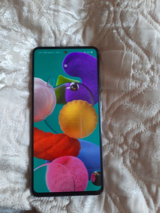 Samsung A51 4/64 разбито стекло работает все отлично