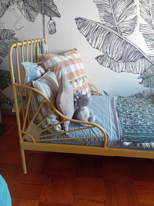 Cama criança. Cama Ikea MINNEM extensível 80X200.