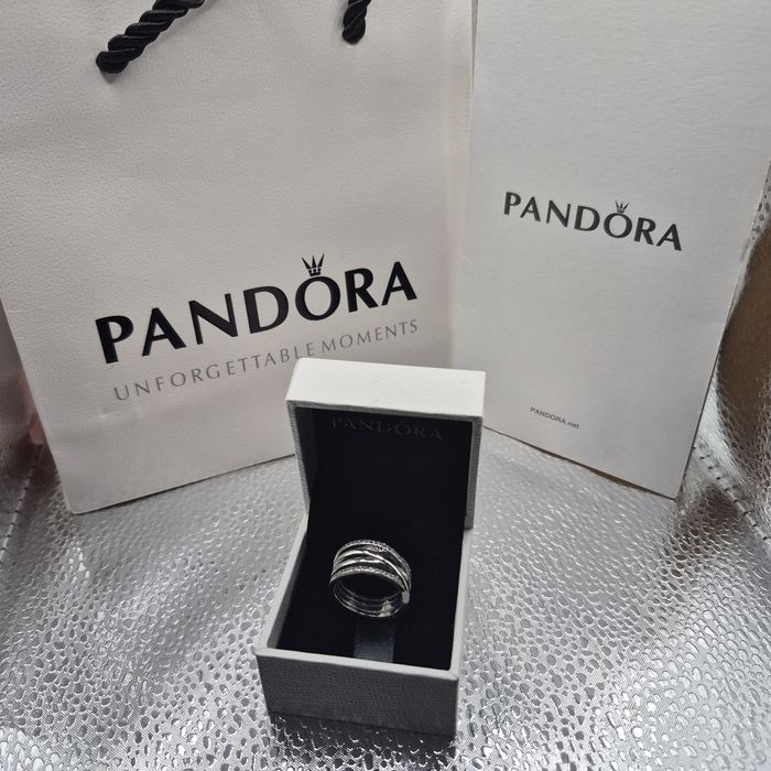Anel Pandora Sparkling & Polished Lines