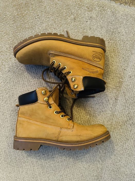 Buty Dockers prawie nowe.