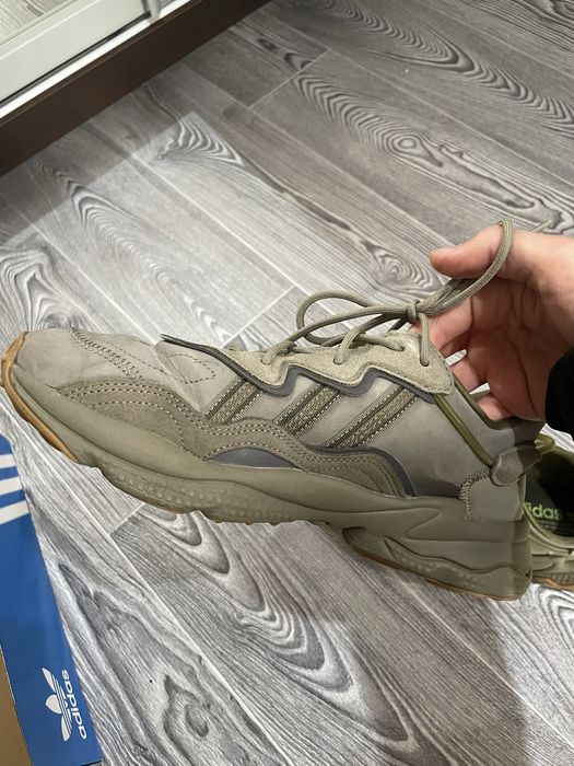 Adidas Ozweego EE6461 хакі, розмір 42.5 (US 9), ідеальний стан