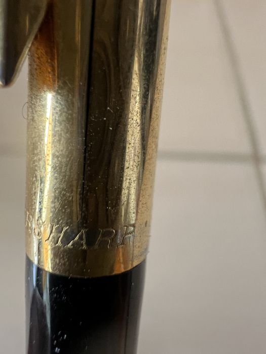 Esferografica parker ouro de 14 kilates.