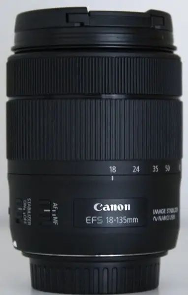 Обʼєктив Canon ef-s 18-135 mm f 3,5 -5,6