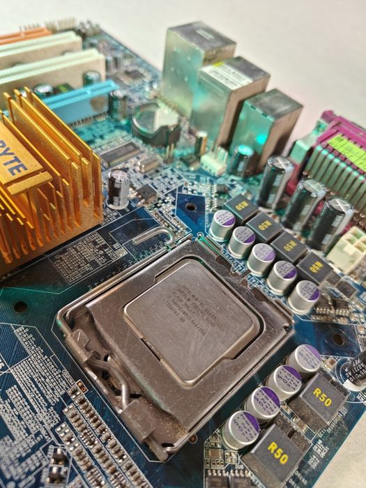 Płyta główna Gigabyte GA-G33M-S2 procesor i ram