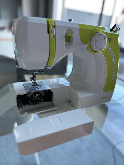 Maquina de costura como nova