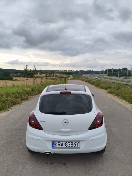 Opel Corsa D 1.4 90km 2011