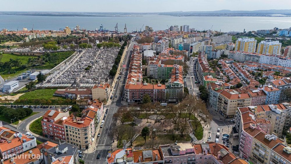 Apartamento T2 remodelado (Penha de França) -  (PROPOSTAS MULTIPLAS)