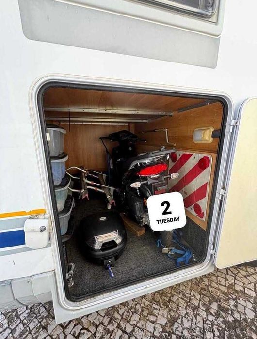 Auto Caravana Burstner i647 Elegance