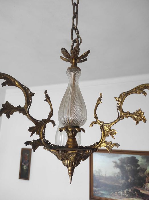 Lustre Vintage em Bronze/Latão com 3 Tulipas de Vidro