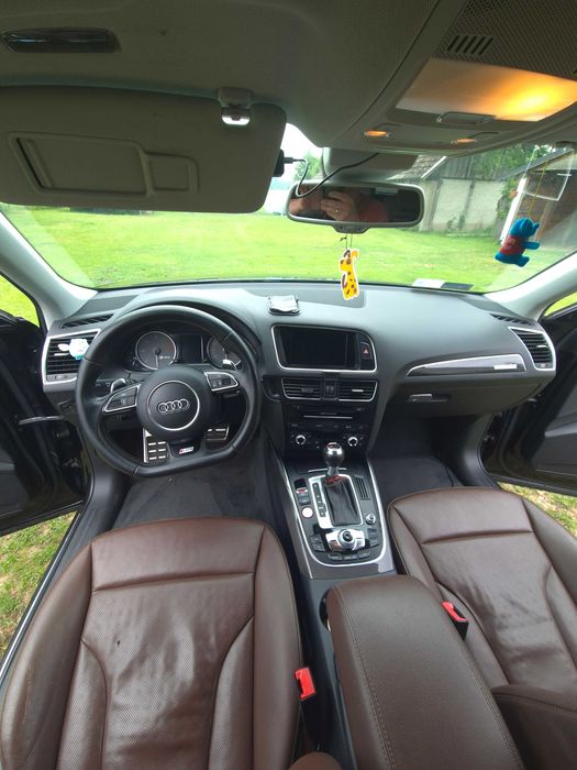 Samochód Audi Sq5