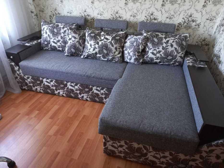 Продам кутовий диван
