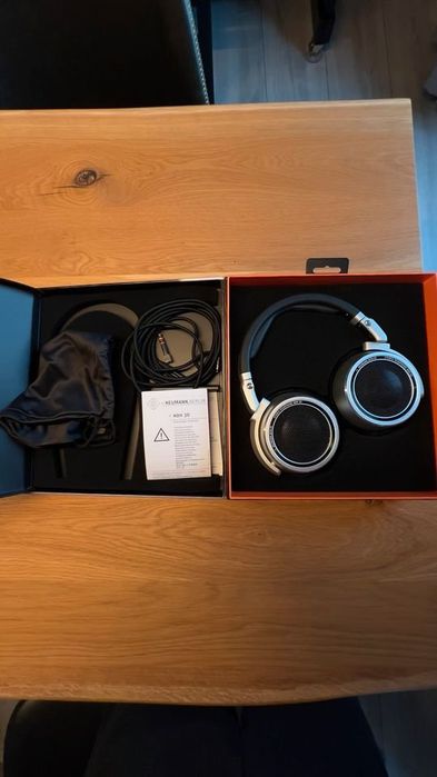 Auscultadores de estúdio Neumann NDH 30