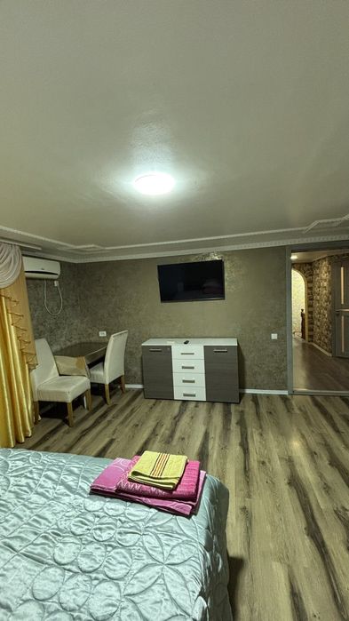 Здаю подобово 2 поверховий будинок