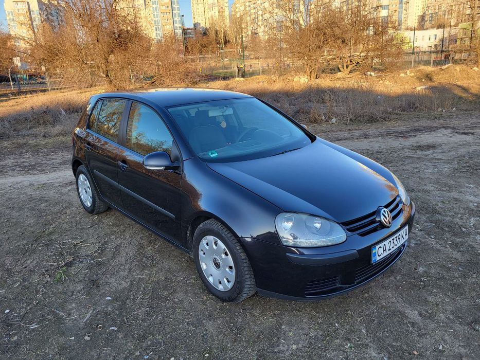 Volkswagen GOLF 5- 1,4Mpi бенз МКПП!