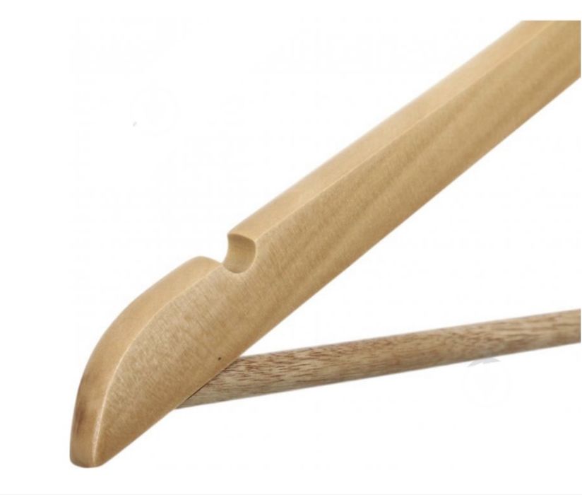 Деревʼяні вішалки , плечі, тремпеля для одягу