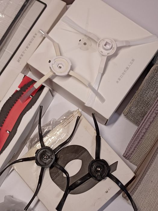 Бокова щітка розхідники до розумних пилососів Xiaomi Mi Roborock