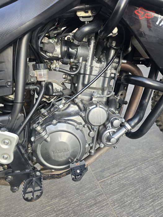 Yamaha xt660r de 2010 com 23mil km