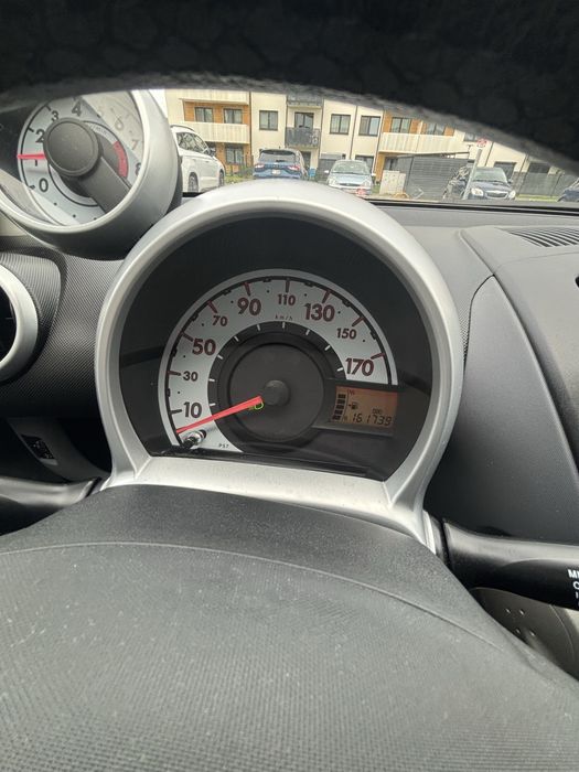 Peugeot 107 2009r.